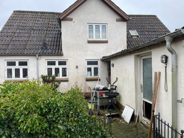 Ejendommen fra haven