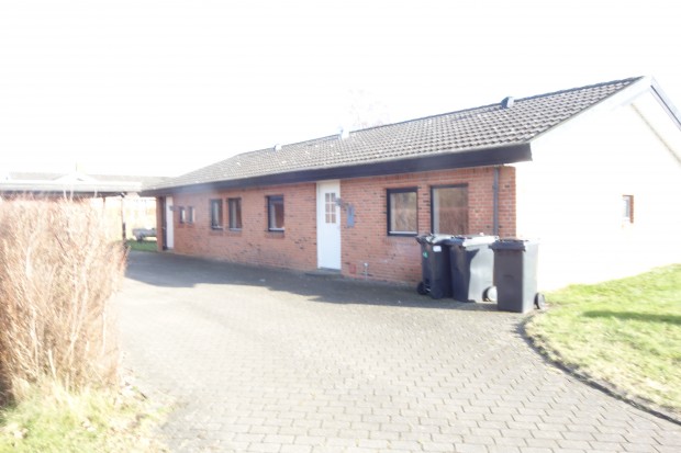 Ejendommen fra vejen